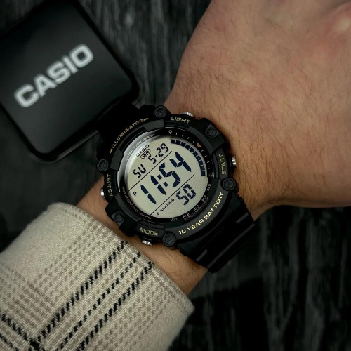 Часы мужские Casio AE-1500WHX-1A-0