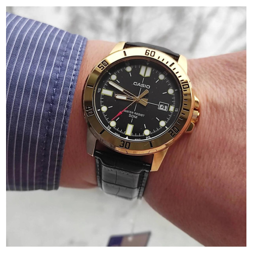 Часы мужские Casio MTP-VD01GL-1E-0